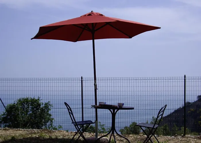 Daire Sea View 10 Minute Walk To The Sea *